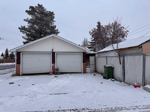 901 38 Street Se, Calgary, AB - Outdoor