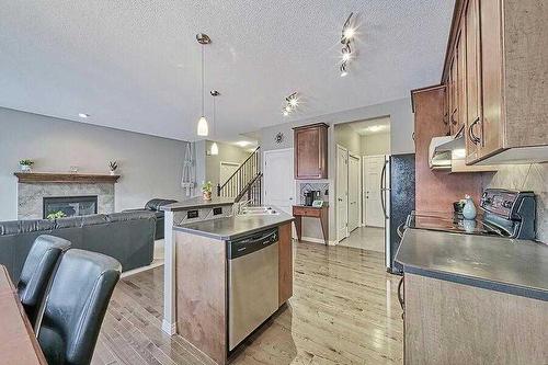 200 Saddlecrest Way Ne, Calgary, AB - Indoor Photo Showing Kitchen