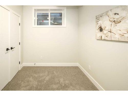 2630 Erlton Street Sw, Calgary, AB - Indoor Photo Showing Other Room