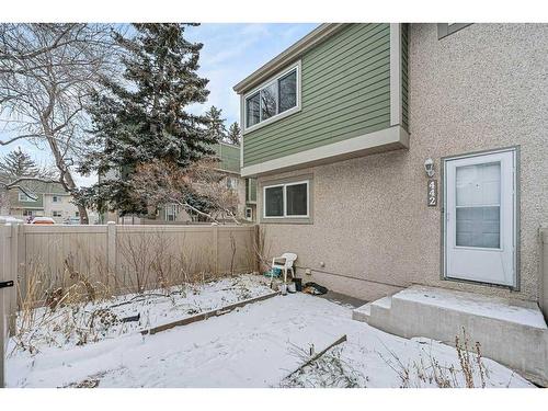 442-406 Blackthorn Road Ne, Calgary, AB - Outdoor With Exterior