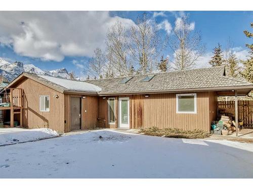 902 11Th Street, Canmore, AB - Outdoor