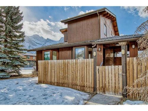 902 11Th Street, Canmore, AB - Outdoor