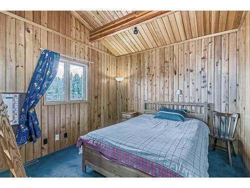 902 11Th Street, Canmore, AB - Indoor Photo Showing Bedroom