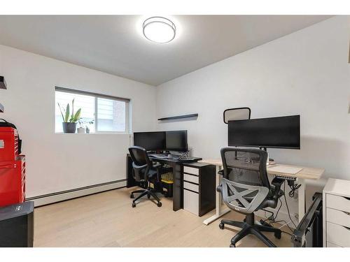 3-1611 26 Avenue Sw, Calgary, AB - Indoor Photo Showing Office