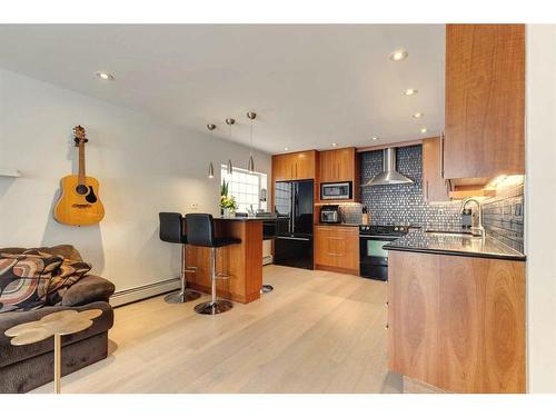 3-1611 26 Avenue Sw, Calgary, AB - Indoor Photo Showing Kitchen