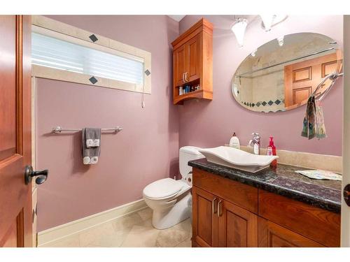 1827 11 Avenue Nw, Calgary, AB - Indoor Photo Showing Bathroom