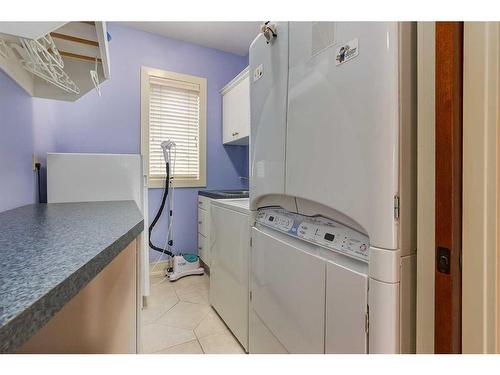 1827 11 Avenue Nw, Calgary, AB - Indoor Photo Showing Laundry Room