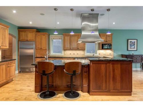 1827 11 Avenue Nw, Calgary, AB - Indoor Photo Showing Kitchen