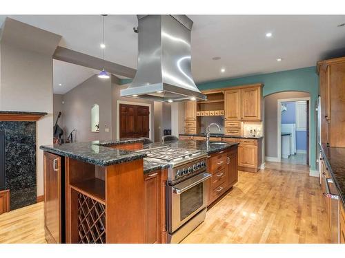 1827 11 Avenue Nw, Calgary, AB - Indoor Photo Showing Kitchen With Upgraded Kitchen