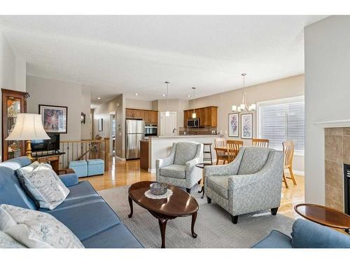 113 Tucker Circle, Okotoks, AB - Indoor Photo Showing Living Room