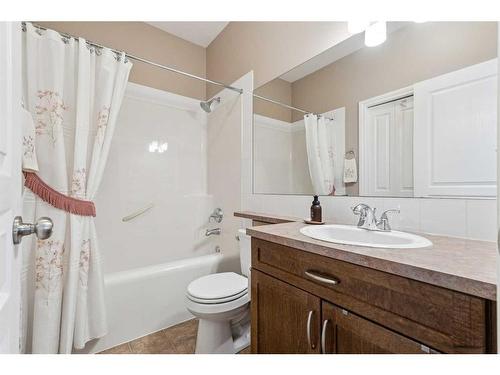 113 Tucker Circle, Okotoks, AB - Indoor Photo Showing Bathroom