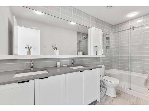 305-4138 University Avenue Nw, Calgary, AB - Indoor Photo Showing Bathroom