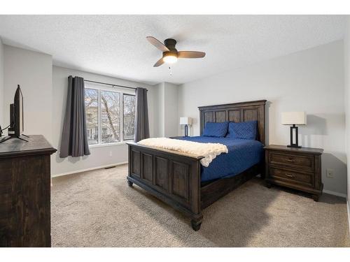 66 Erin Crescent Se, Calgary, AB - Indoor Photo Showing Bedroom