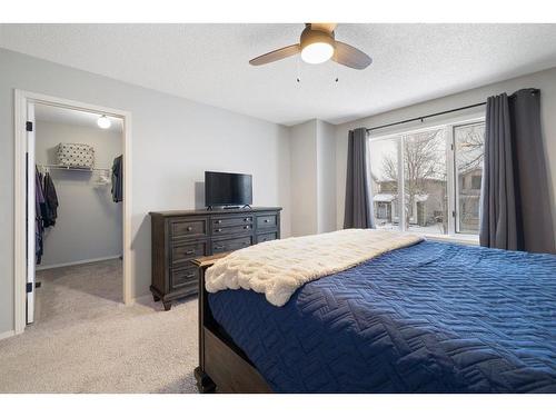 66 Erin Crescent Se, Calgary, AB - Indoor Photo Showing Bedroom