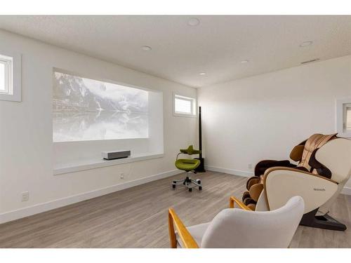 114 Sherwood Mount Nw, Calgary, AB - Indoor Photo Showing Gym Room