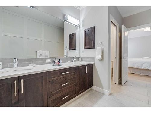 6 Cranbrook Circle Se, Calgary, AB - Indoor Photo Showing Bathroom