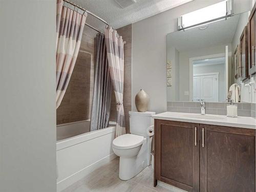 6 Cranbrook Circle Se, Calgary, AB - Indoor Photo Showing Bathroom