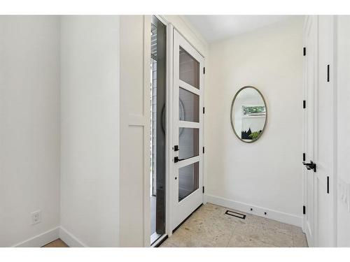 1423 Child Avenue Ne, Calgary, AB - Indoor Photo Showing Other Room