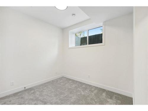 1423 Child Avenue Ne, Calgary, AB - Indoor Photo Showing Other Room