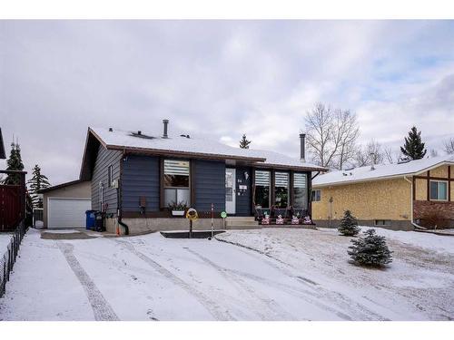 84 Glendale Way, Cochrane, AB - Outdoor