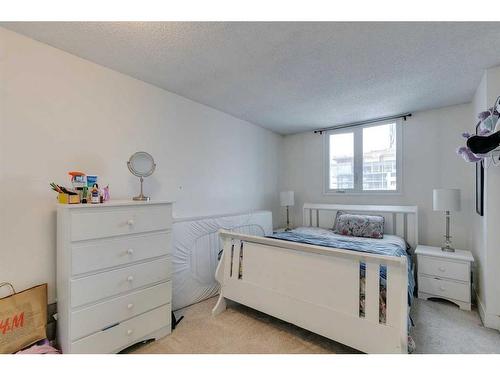 1509-738 3 Avenue Sw, Calgary, AB - Indoor Photo Showing Bedroom