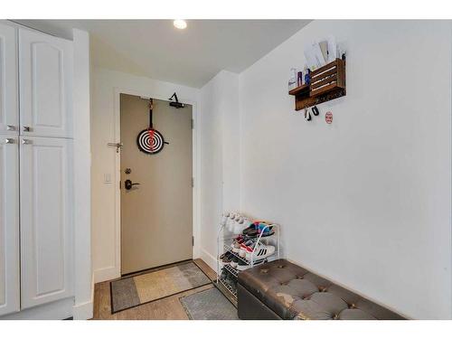 1509-738 3 Avenue Sw, Calgary, AB - Indoor Photo Showing Other Room