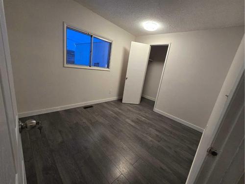 2928 Doverville Crescent Se, Calgary, AB - Indoor Photo Showing Other Room