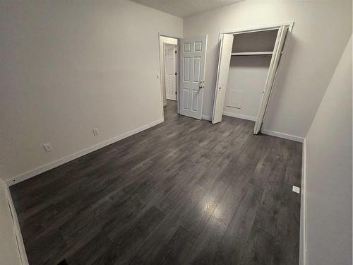 2928 Doverville Crescent Se, Calgary, AB - Indoor Photo Showing Other Room