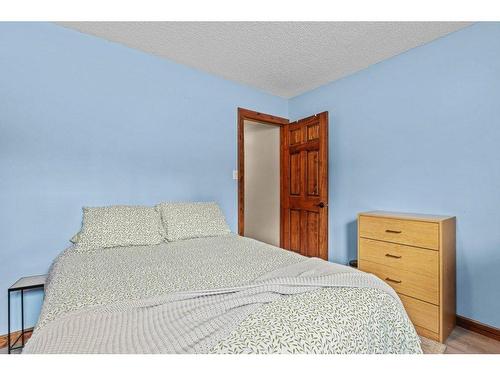 8-630 3Rd Street, Canmore, AB - Indoor Photo Showing Bedroom