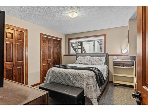 8-630 3Rd Street, Canmore, AB - Indoor Photo Showing Bedroom