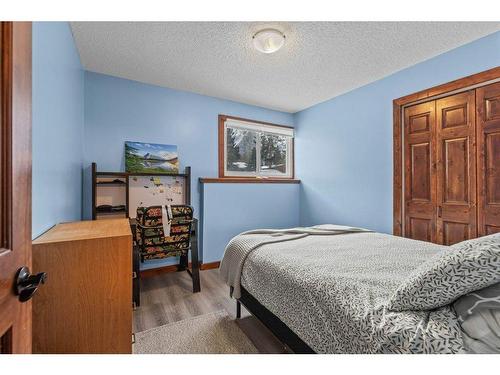 8-630 3Rd Street, Canmore, AB - Indoor Photo Showing Bedroom