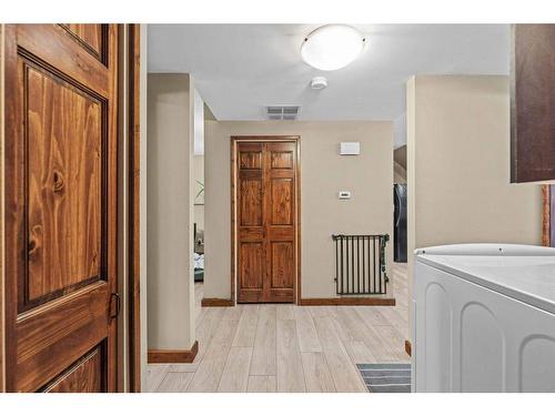 8-630 3Rd Street, Canmore, AB - Indoor Photo Showing Laundry Room