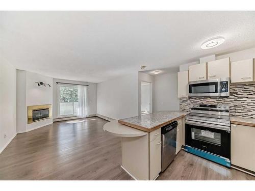 12-2812 Edenwold Heights Nw, Calgary, AB - Indoor Photo Showing Kitchen