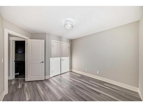 427 36 Avenue Nw, Calgary, AB - Indoor Photo Showing Other Room