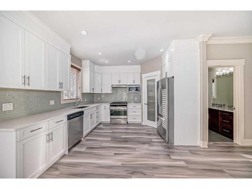 427 36 Avenue Nw, Calgary, AB - Indoor Photo Showing Kitchen