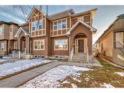 427 36 Avenue NW Calgary, AB T2K 0C4