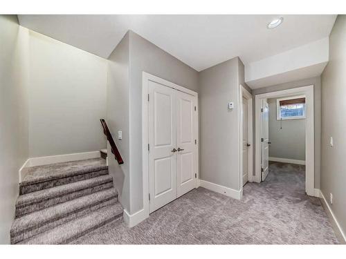 427 36 Avenue Nw, Calgary, AB - Indoor Photo Showing Other Room