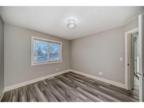 427 36 Avenue Nw, Calgary, AB - Indoor Photo Showing Other Room