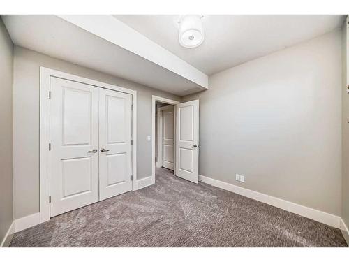 427 36 Avenue Nw, Calgary, AB - Indoor Photo Showing Other Room