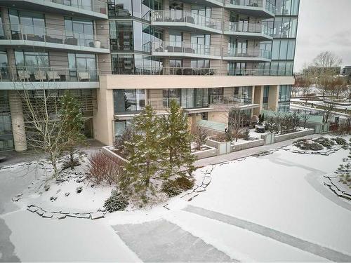 605-738 1 Avenue Sw, Calgary, AB - Outdoor With Balcony