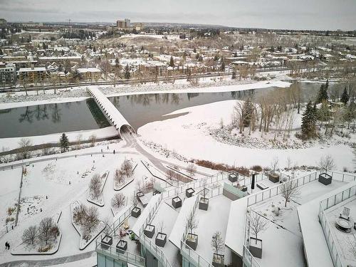 605-738 1 Avenue Sw, Calgary, AB - Outdoor With View