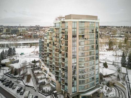 605-738 1 Avenue Sw, Calgary, AB - Outdoor