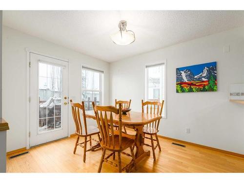 224 Tuscarora Heights Nw, Calgary, AB - Indoor Photo Showing Dining Room