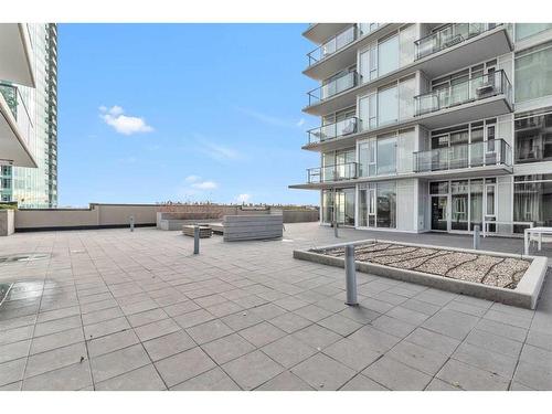 2601-1122 3 Street Se, Calgary, AB - Outdoor With Balcony