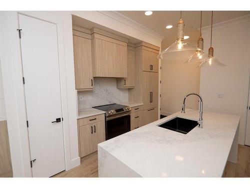 217-370 Dieppe Drive Sw, Calgary, AB - Indoor Photo Showing Kitchen With Upgraded Kitchen