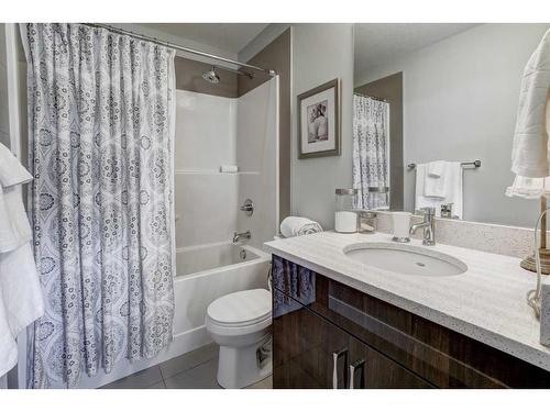 406-607 17 Avenue Nw, Calgary, AB - Indoor Photo Showing Bathroom