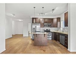 4406-279 Copperpond Common SE Calgary, AB T2Z 1J5