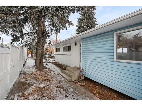 4504 14 Street Nw, Calgary, AB - Outdoor With Exterior