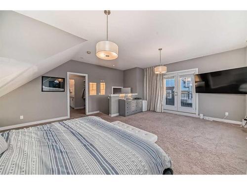 1-2420 30 Street Sw, Calgary, AB - Indoor Photo Showing Bedroom