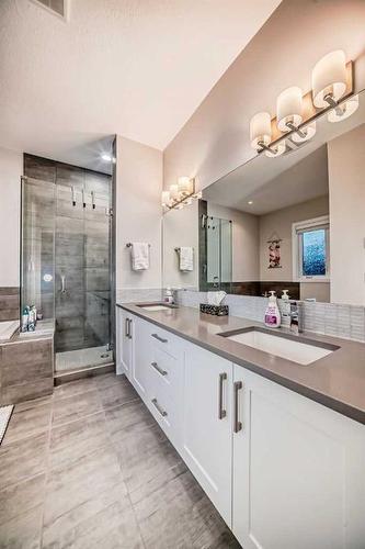 1-2420 30 Street Sw, Calgary, AB - Indoor Photo Showing Bathroom